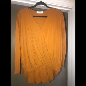 Small V-Neck Long Sleeve Top